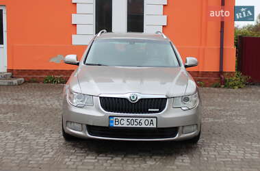 Универсал Skoda Superb 2012 в Жовкве