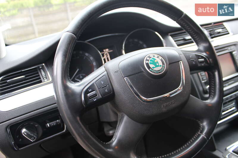 Универсал Skoda Superb 2012 в Жовкве
