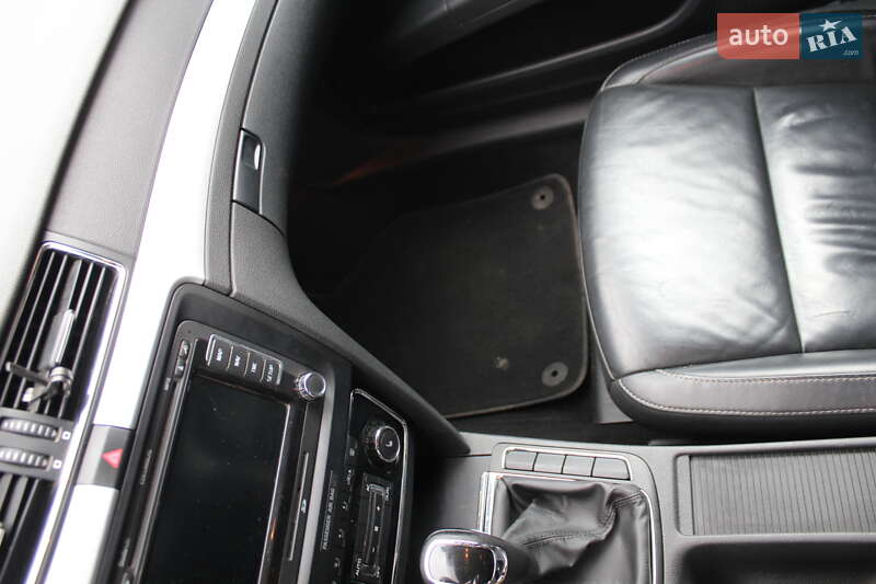 Универсал Skoda Superb 2012 в Жовкве