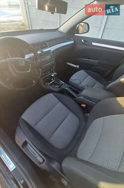 Лифтбек Skoda Superb 2011 в 