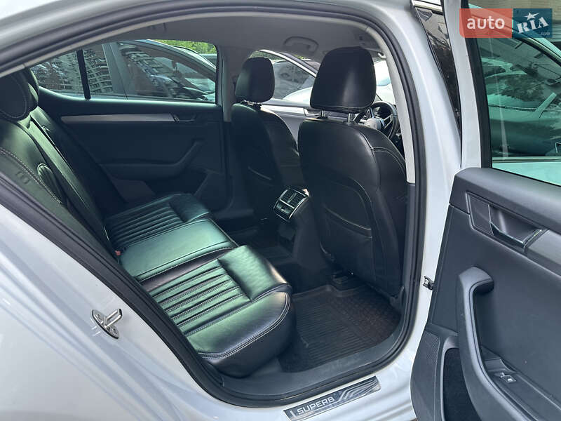 Лифтбек Skoda Superb 2015 в Киеве