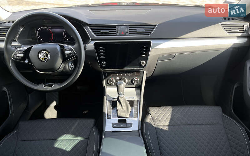 Ліфтбек Skoda Superb 2023 в Мукачевому