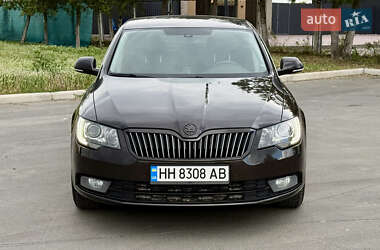 Лифтбек Skoda Superb 2014 в Измаиле