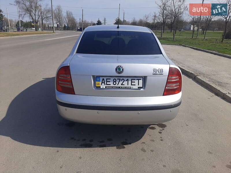 Лифтбек Skoda Superb 2006 в Днепре