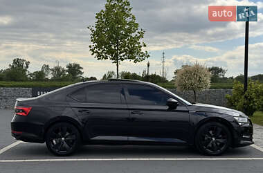 Ліфтбек Skoda Superb 2019 в 