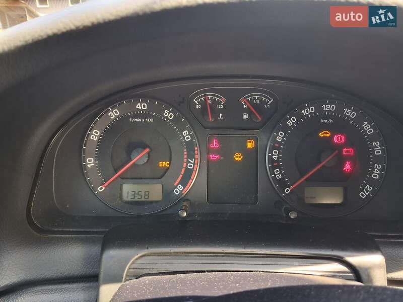 Лифтбек Skoda Superb 2004 в Чернигове