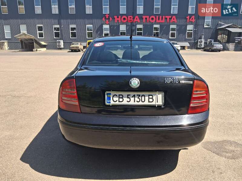 Лифтбек Skoda Superb 2004 в Чернигове