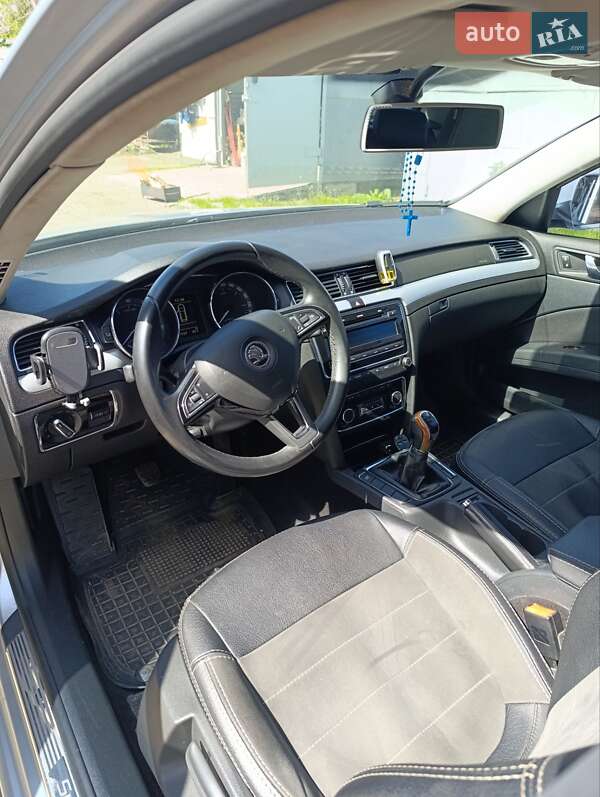 Лифтбек Skoda Superb 2011 в Кривом Роге