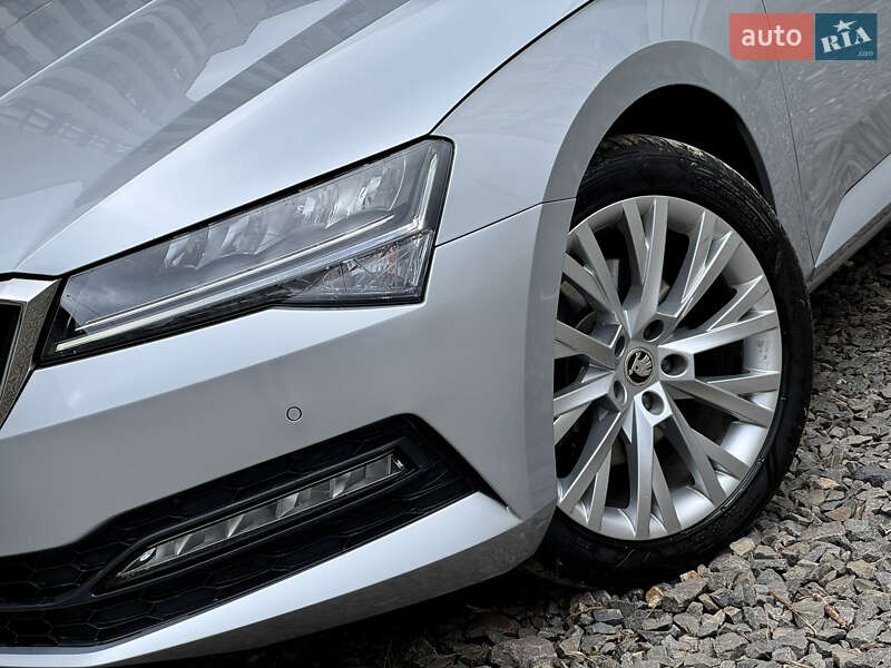 Ліфтбек Skoda Superb 2022 в Ужгороді