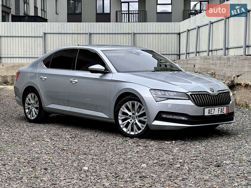 Ліфтбек Skoda Superb 2022 в Ужгороді