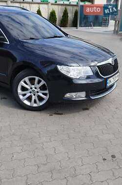 Універсал Skoda Superb 2011 в 