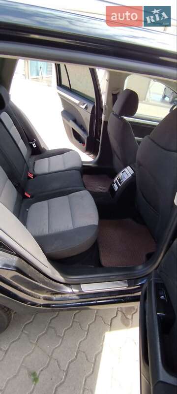 Универсал Skoda Superb 2011 в Сарнах