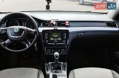 Універсал Skoda Superb 2011 в 