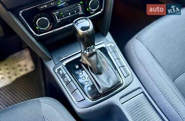 Лифтбек Skoda Superb 2013 в 