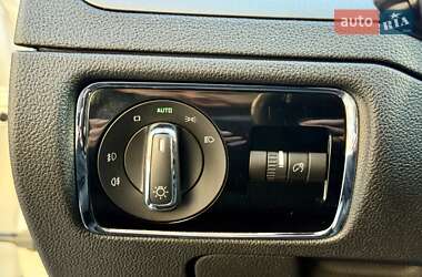 Лифтбек Skoda Superb 2013 в 