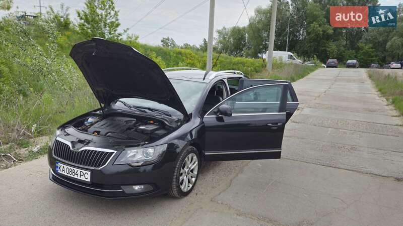 Универсал Skoda Superb 2013 в Киеве