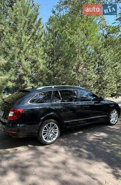 Универсал Skoda Superb 2014 в 