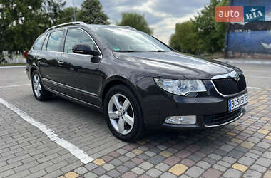 Универсал Skoda Superb 2010 в 