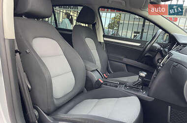 Лифтбек Skoda Superb 2012 в 