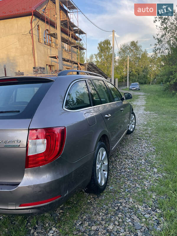 Універсал Skoda Superb 2011 в Коломиї фото 6 Універсал Skoda Superb 2011 в Коломиї