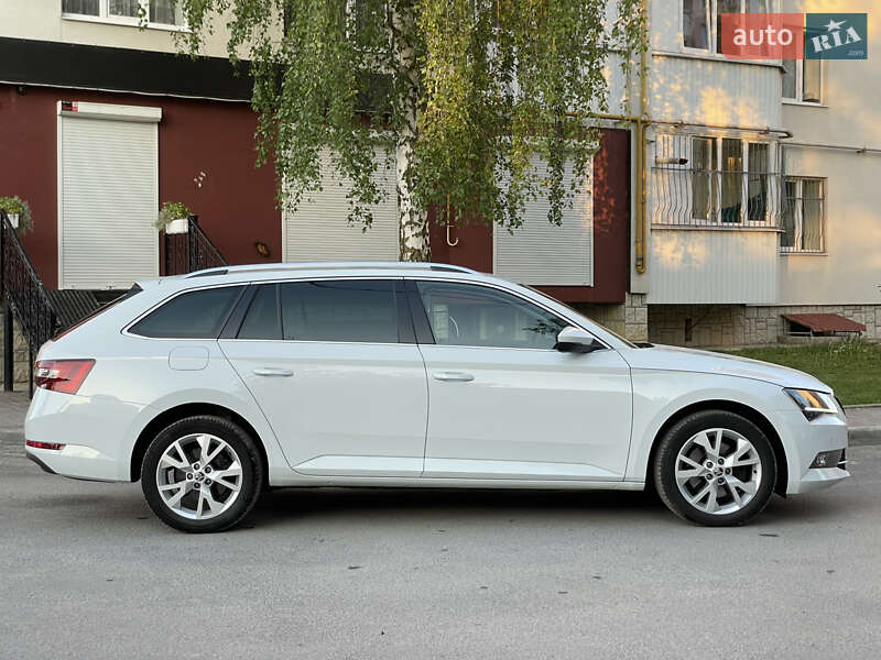 Універсал Skoda Superb 2019 в Тернополі