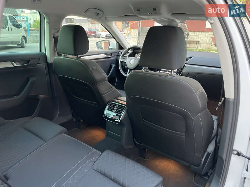 Універсал Skoda Superb 2019 в Тернополі