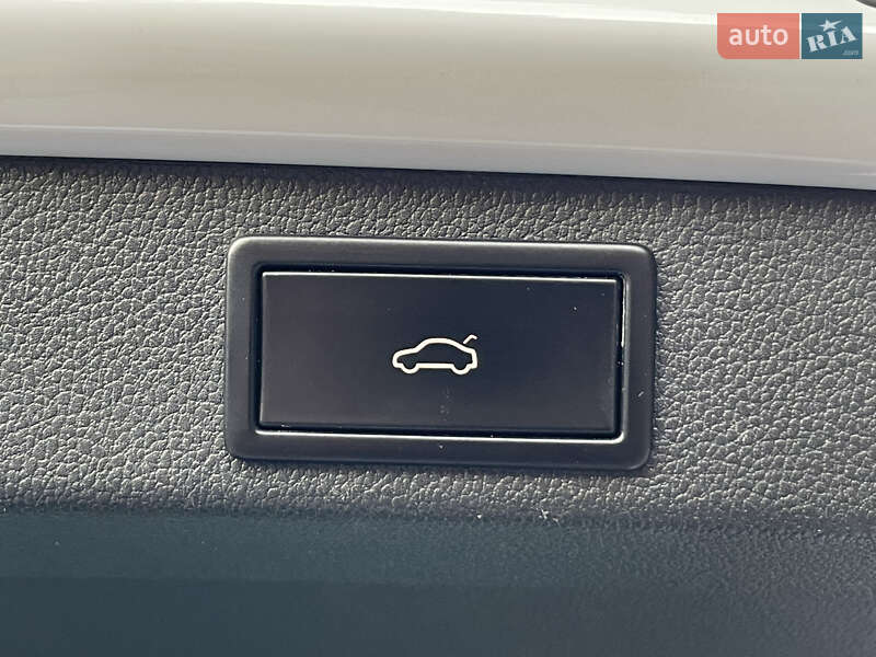 Універсал Skoda Superb 2019 в Тернополі
