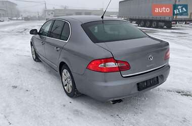 Лифтбек Skoda Superb 2009 в 