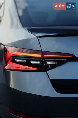 Лифтбек Skoda Superb 2021 в 