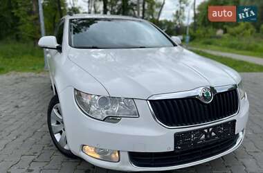 Универсал Skoda Superb 2012 в 