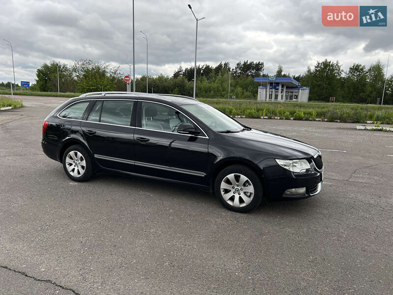 Универсал Skoda Superb 2012 в Бродах