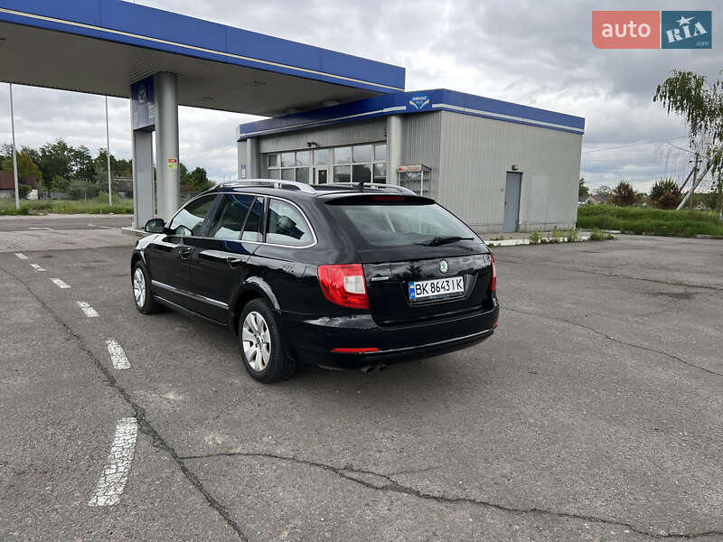 Универсал Skoda Superb 2012 в Бродах