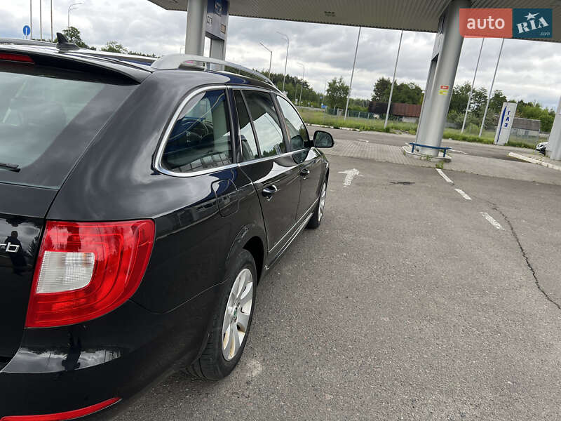 Универсал Skoda Superb 2012 в Бродах