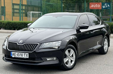 Ліфтбек Skoda Superb 2016 в 