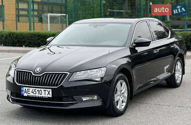 Ліфтбек Skoda Superb 2016 в 