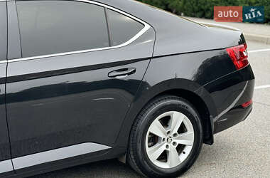Ліфтбек Skoda Superb 2016 в 