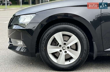 Ліфтбек Skoda Superb 2016 в 