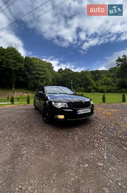 Лифтбек Skoda Superb 2011 в 