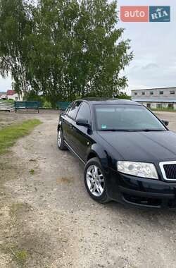 Лифтбек Skoda Superb 2002 в 