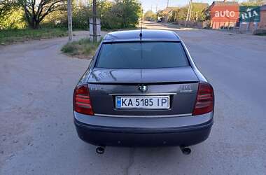 Лифтбек Skoda Superb 2003 в 
