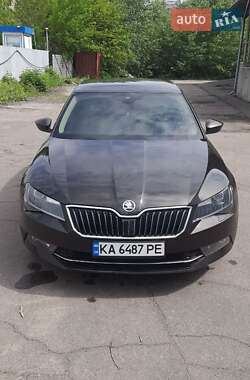 Лифтбек Skoda Superb 2016 в 