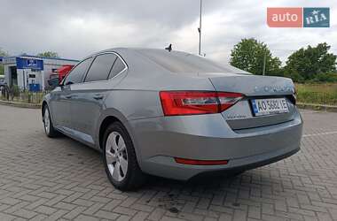 Лифтбек Skoda Superb 2019 в 
