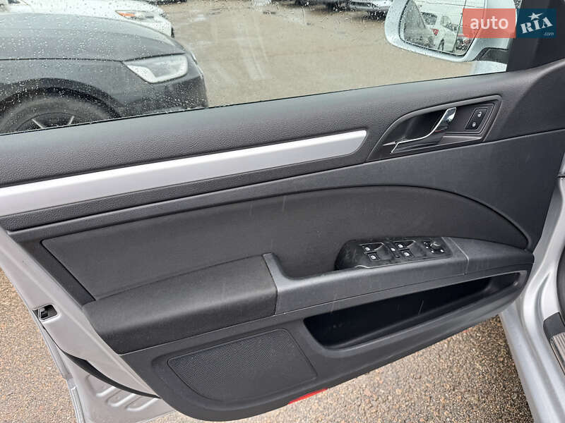 Універсал Skoda Superb 2011 в Києві