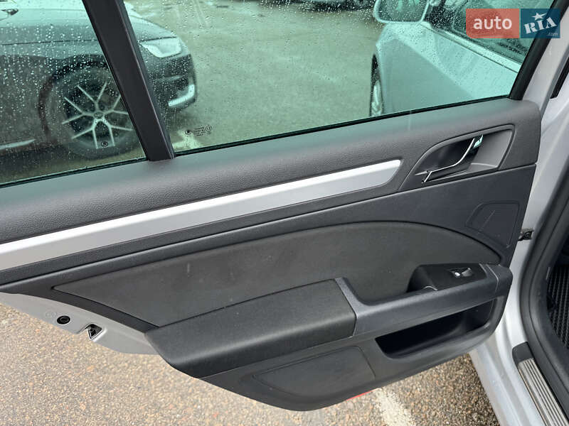 Універсал Skoda Superb 2011 в Києві