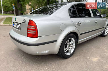 Лифтбек Skoda Superb 2003 в 