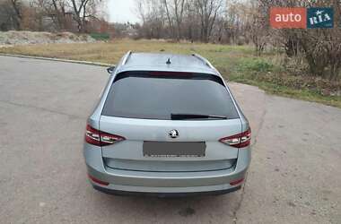 Універсал Skoda Superb 2016 в 
