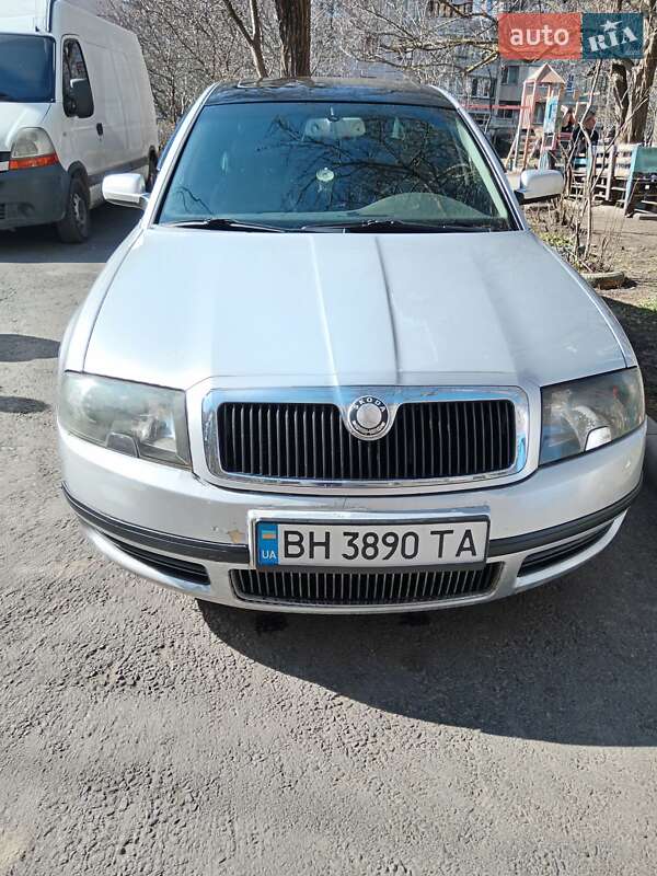 Лифтбек Skoda Superb 2005 в 