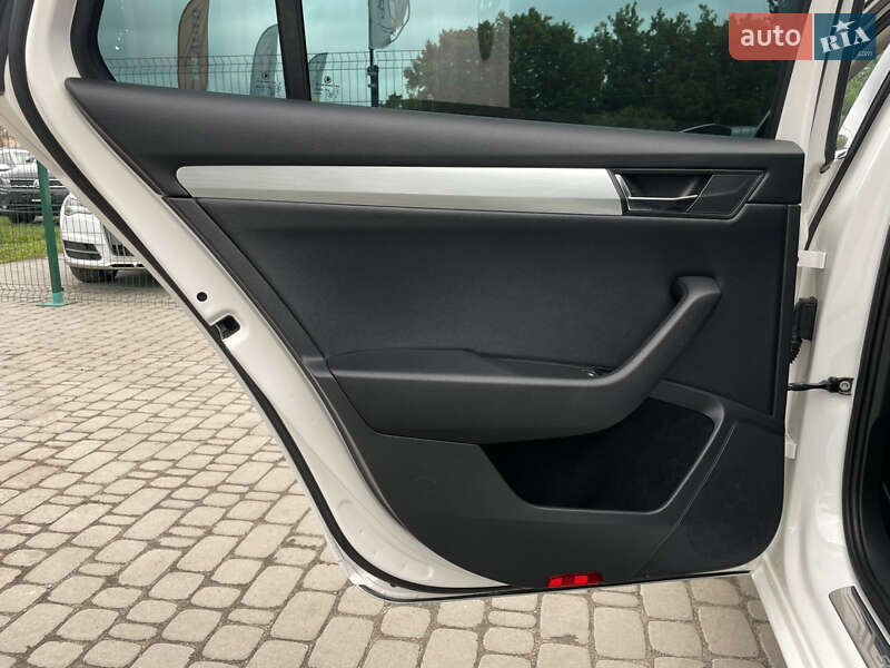 Универсал Skoda Superb 2017 в Бердичеве