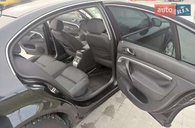 Лифтбек Skoda Superb 2002 в 