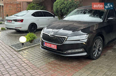 Ліфтбек Skoda Superb 2021 в 